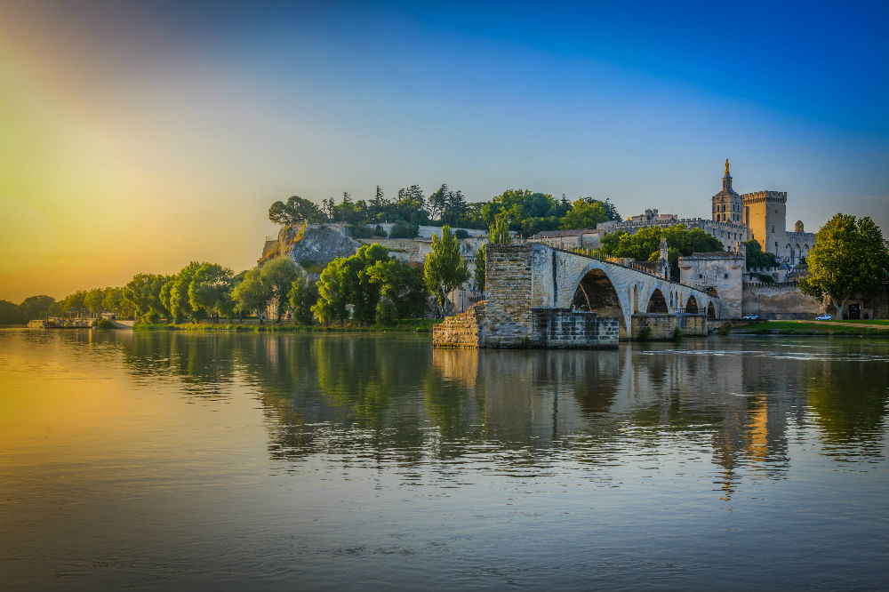 Avignon_pont_Saint-Bénezet_août_2013