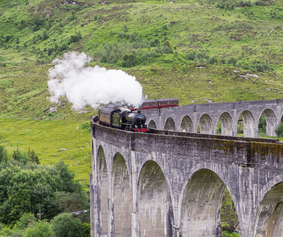 Jacovite Locomotive on the Glenfinnan Viaduct