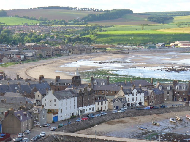 Stonehaven_Bay_-_geograph.org.uk_-_487567