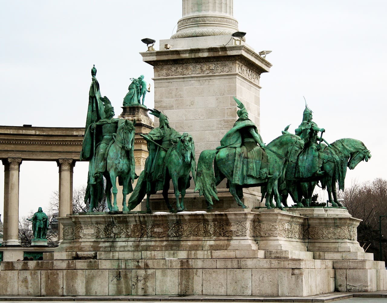 budapest-hungary-2549396_1280