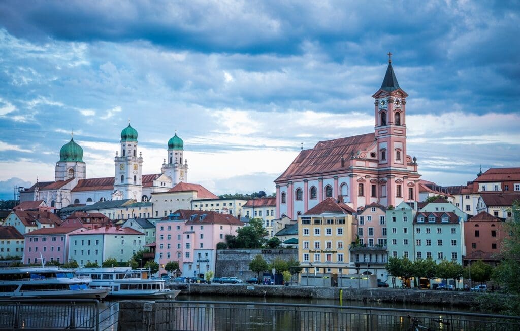 Best Places to Visit in Austria | What You Can't Miss