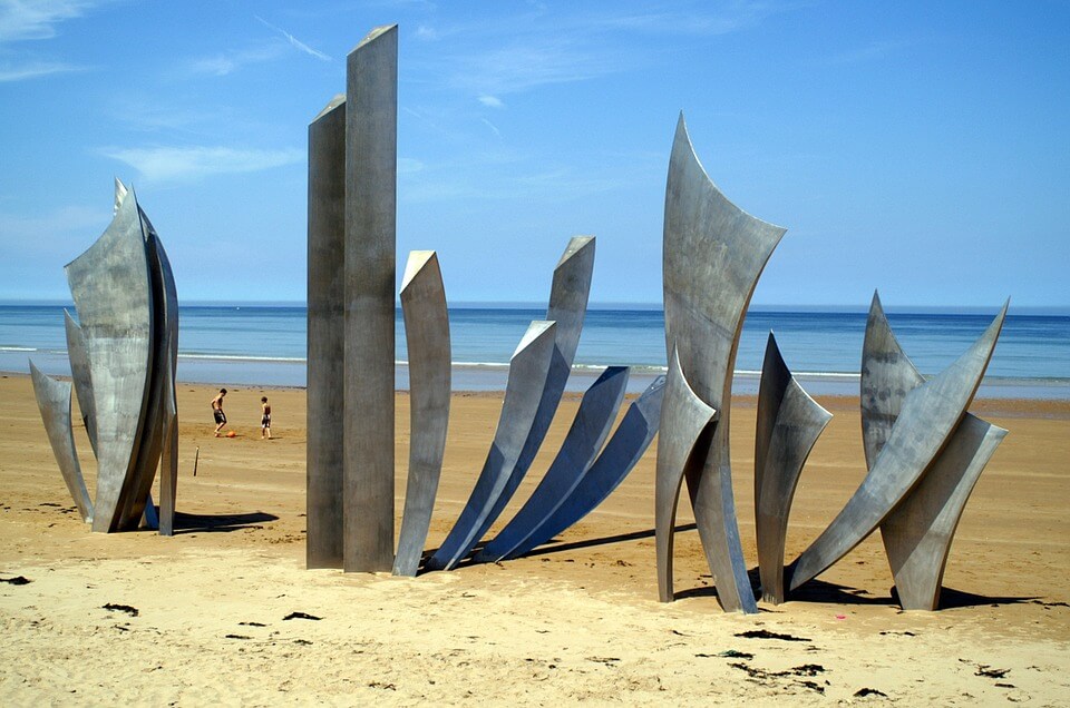 art sculpture on normandy beach france