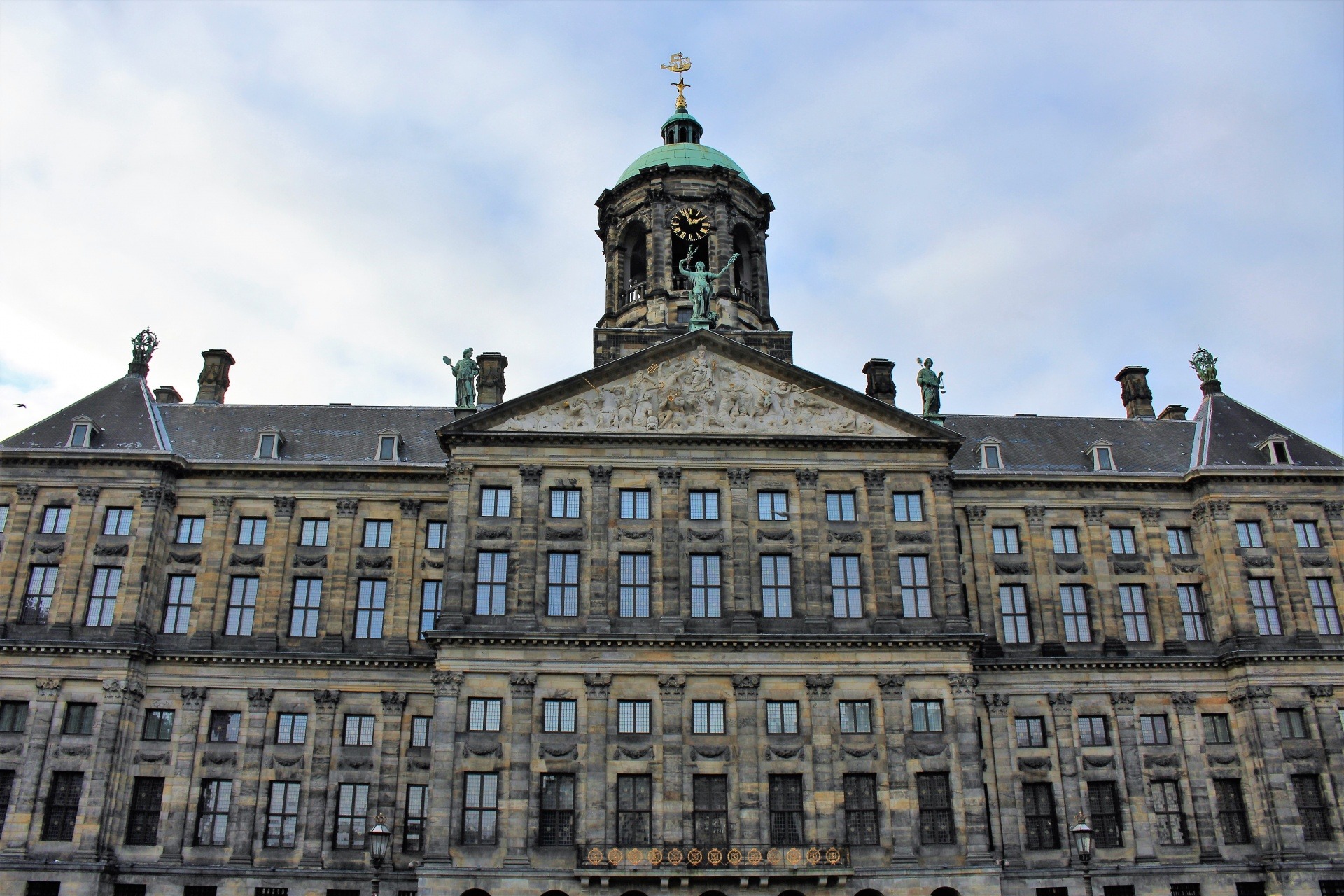 royal-palace-of-amsterdam